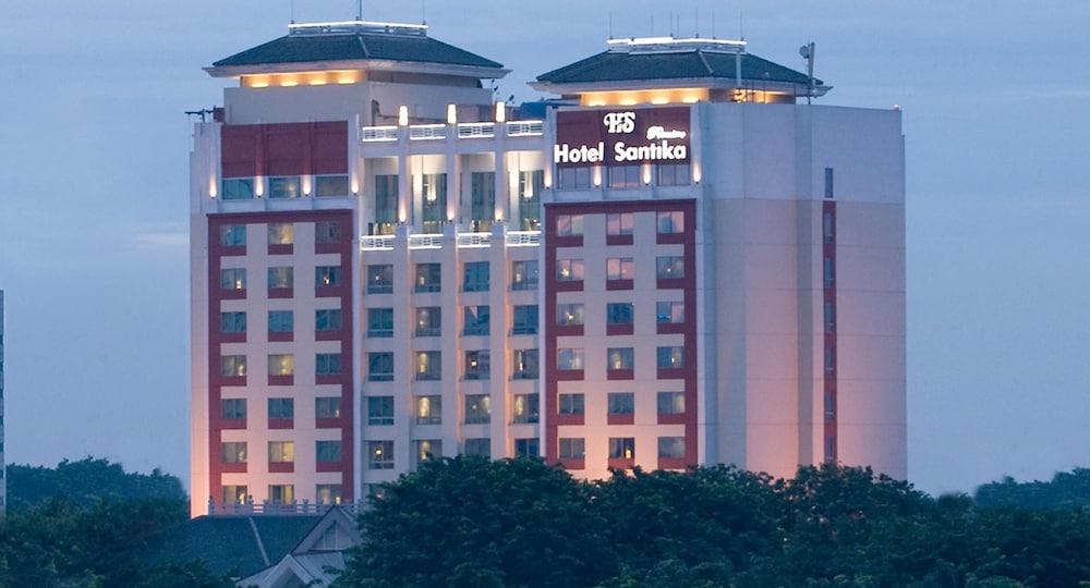 Hotel Santika Premiere Slipi 4*